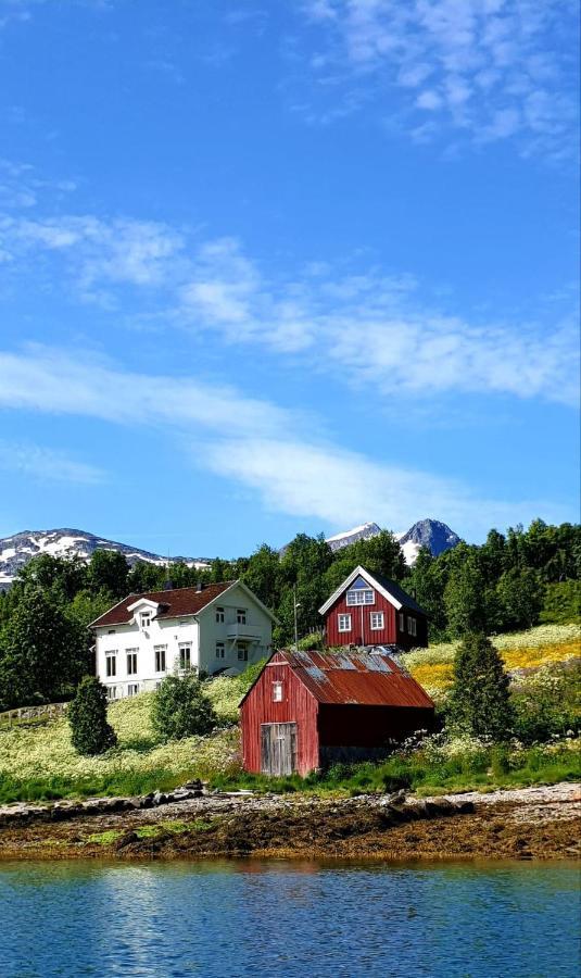 Kraemarvika Lodge Tromso Exterior photo